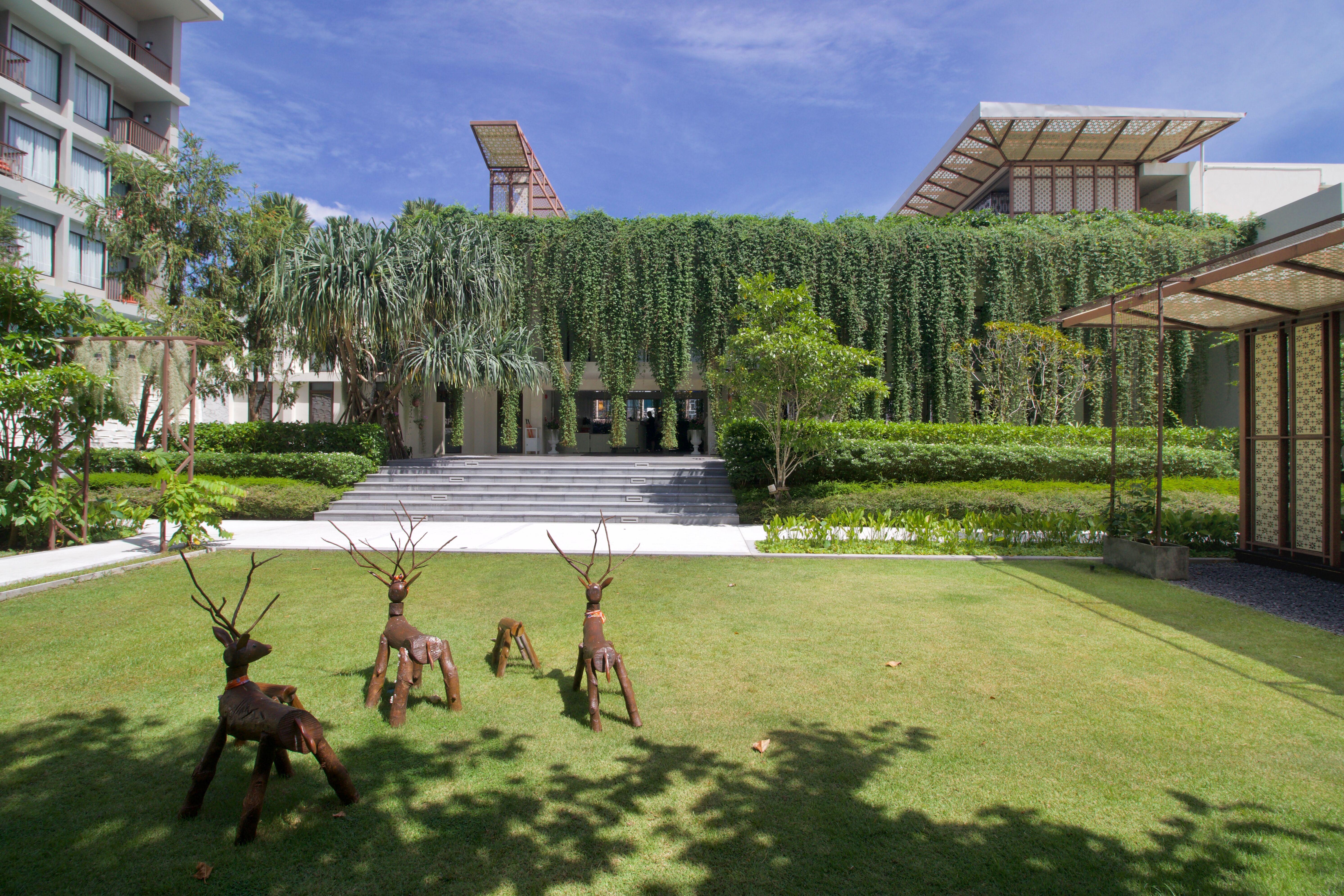 Proud Phuket Hotel, Naiyang Beach Dış mekan fotoğraf