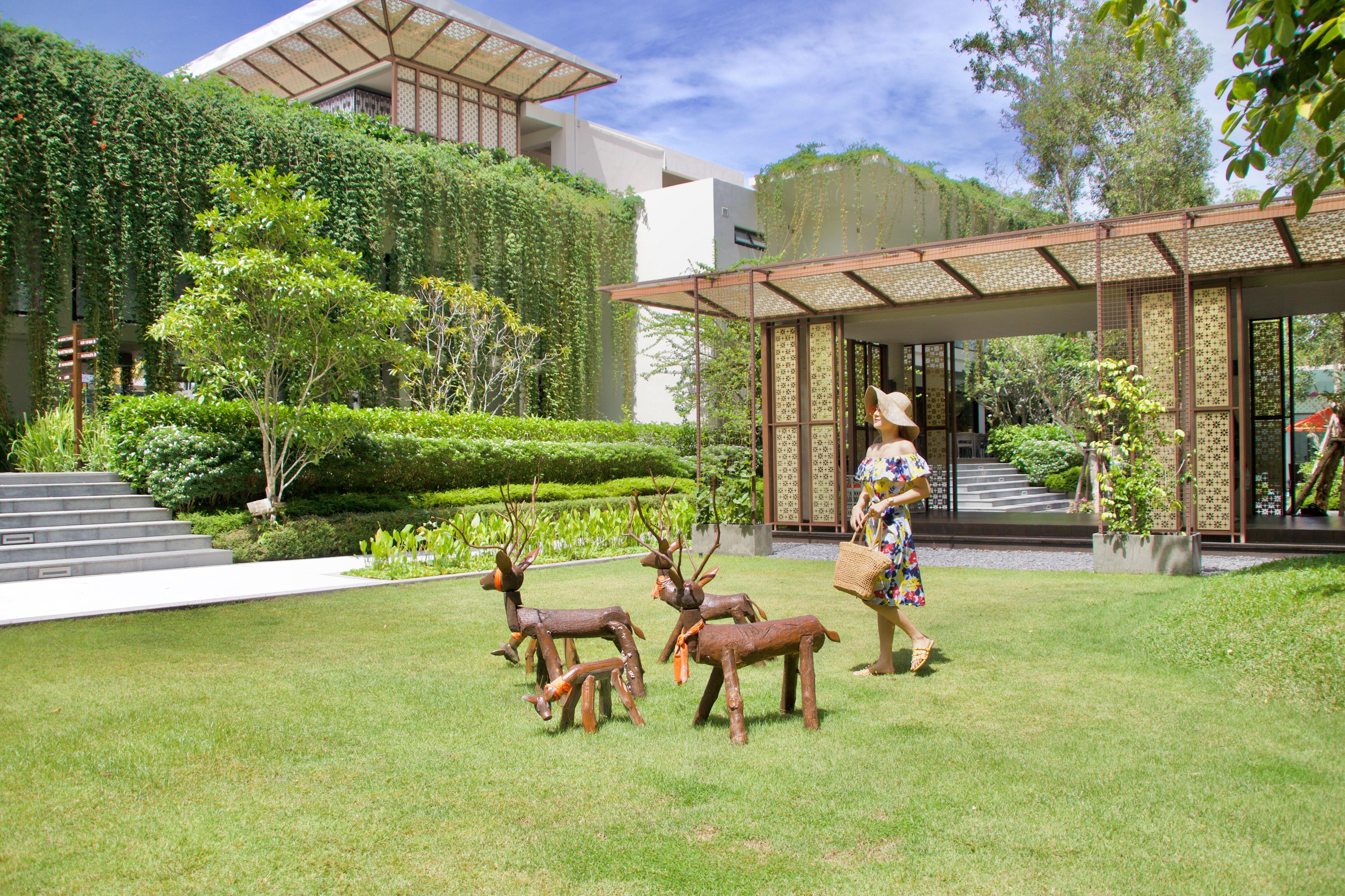 Proud Phuket Hotel, Naiyang Beach Dış mekan fotoğraf