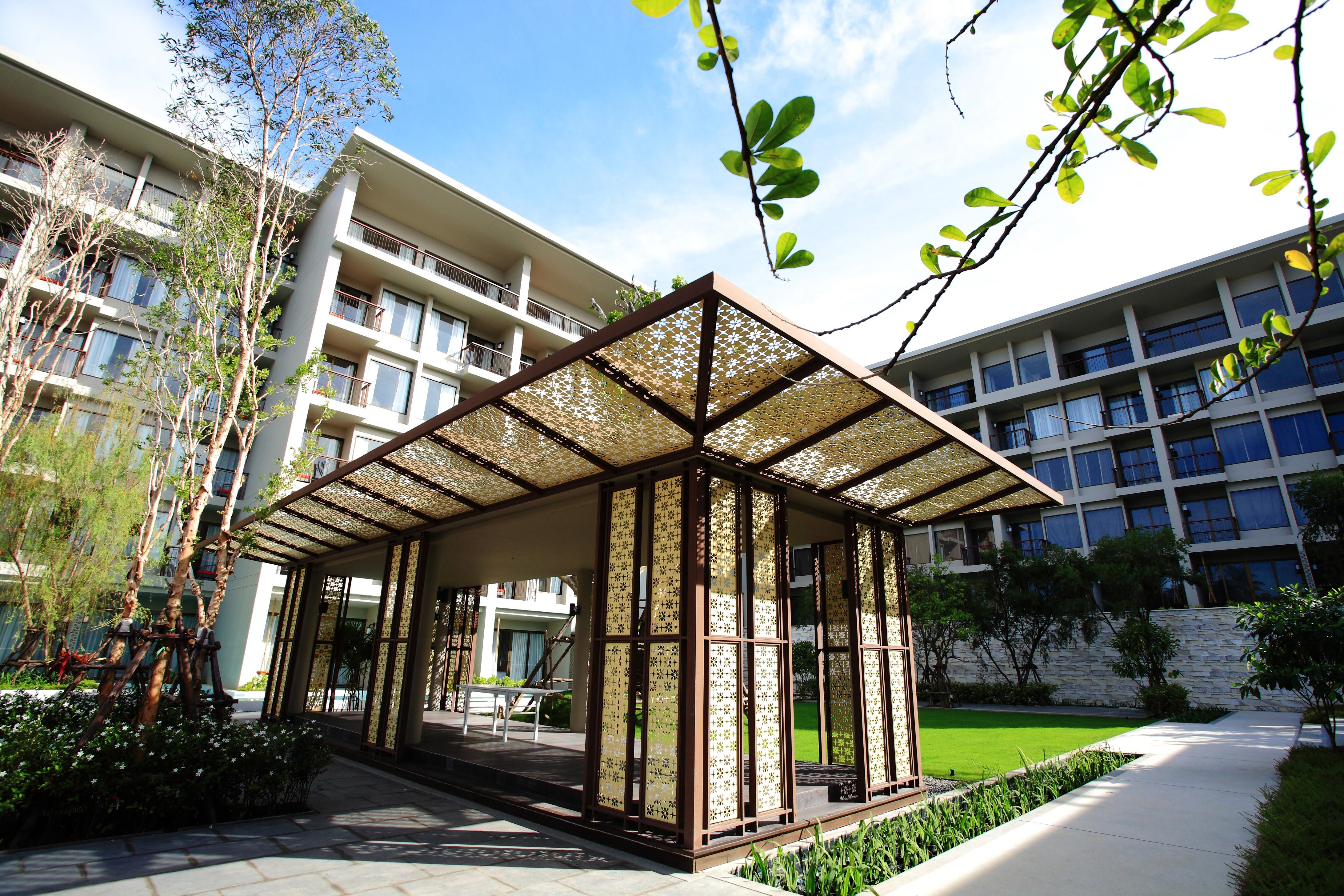 Proud Phuket Hotel, Naiyang Beach Dış mekan fotoğraf