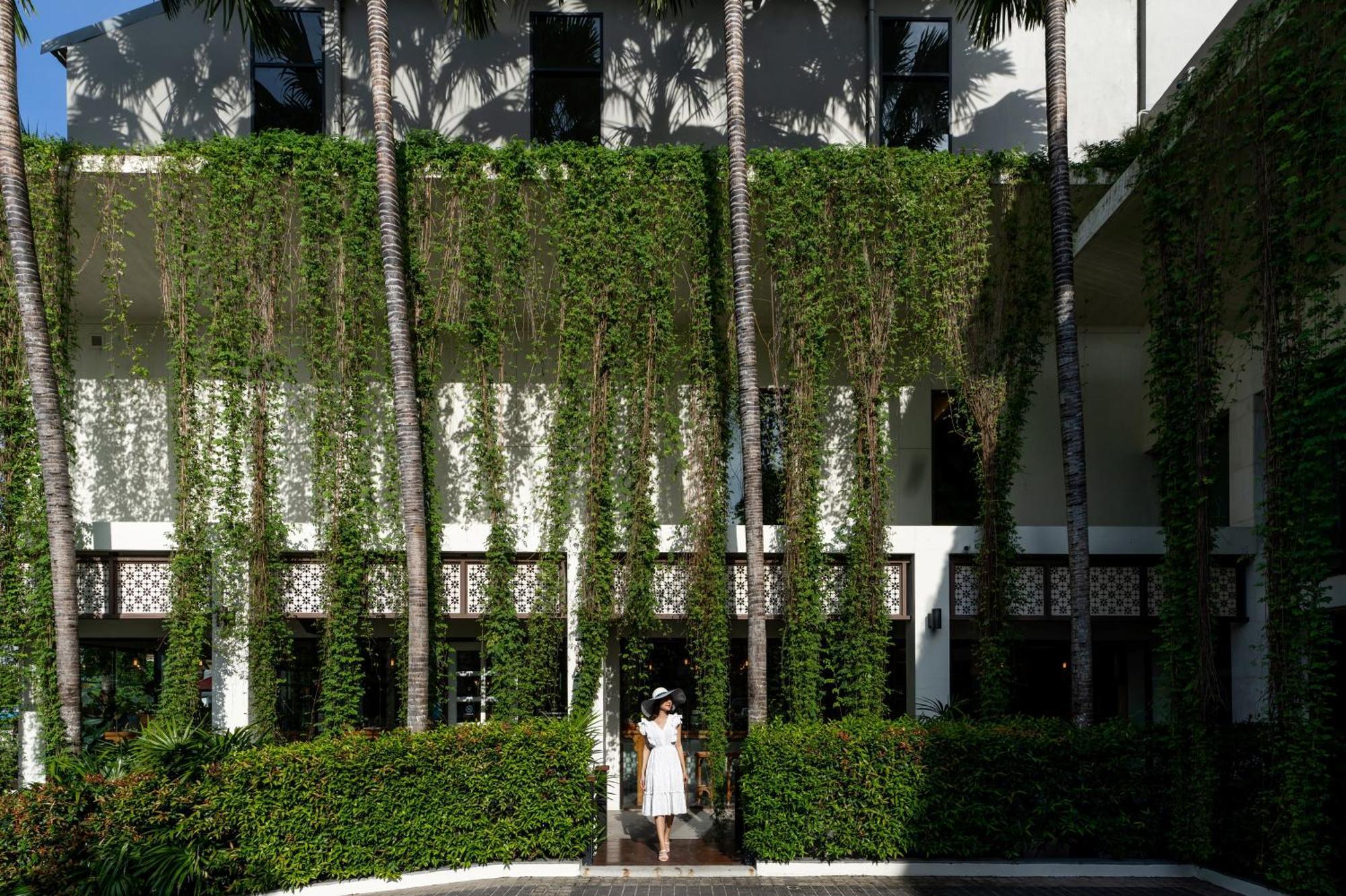 Proud Phuket Hotel, Naiyang Beach Dış mekan fotoğraf